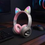 🎧 M31 Stereo Headphones – رمادي بإضاءة RGB
